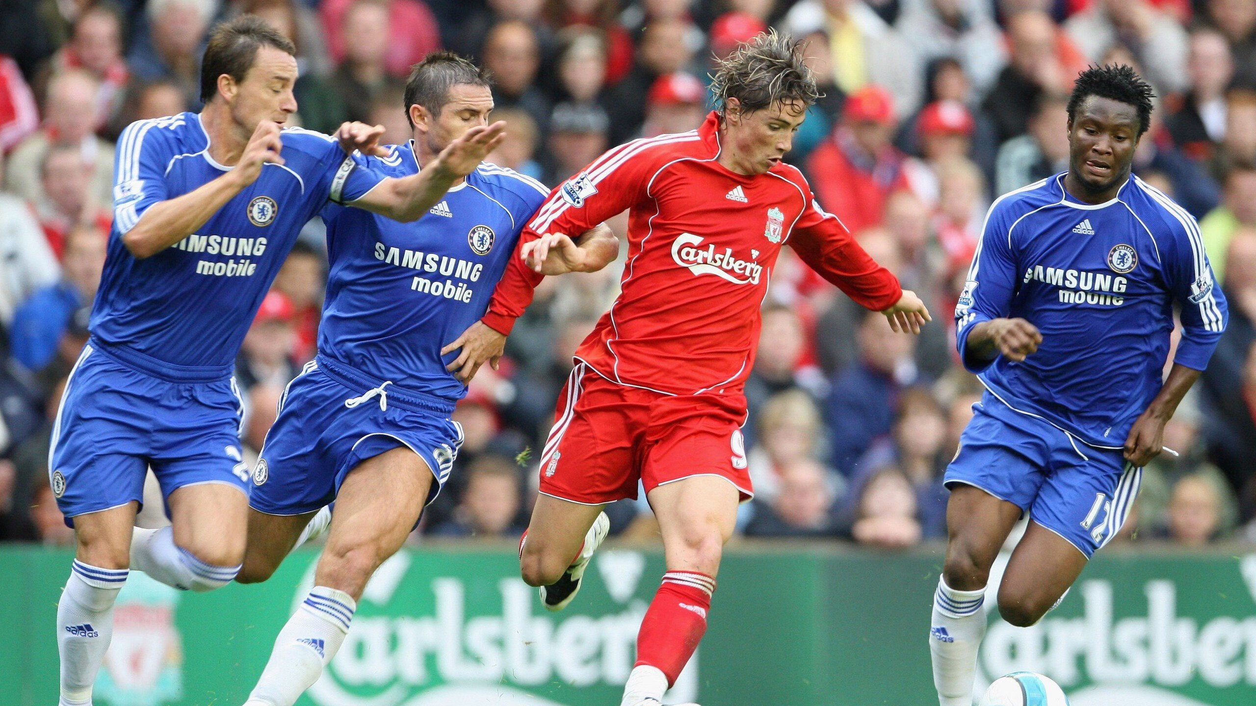 “在高新区全民健身馆，壁球场上没有‘慢’字，只有‘快’与‘准’！”